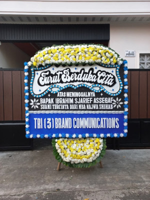 Papan Bunga Duka di Cilacap
